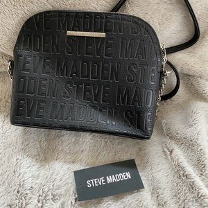 Steve Madden  Maggie logo crossbody